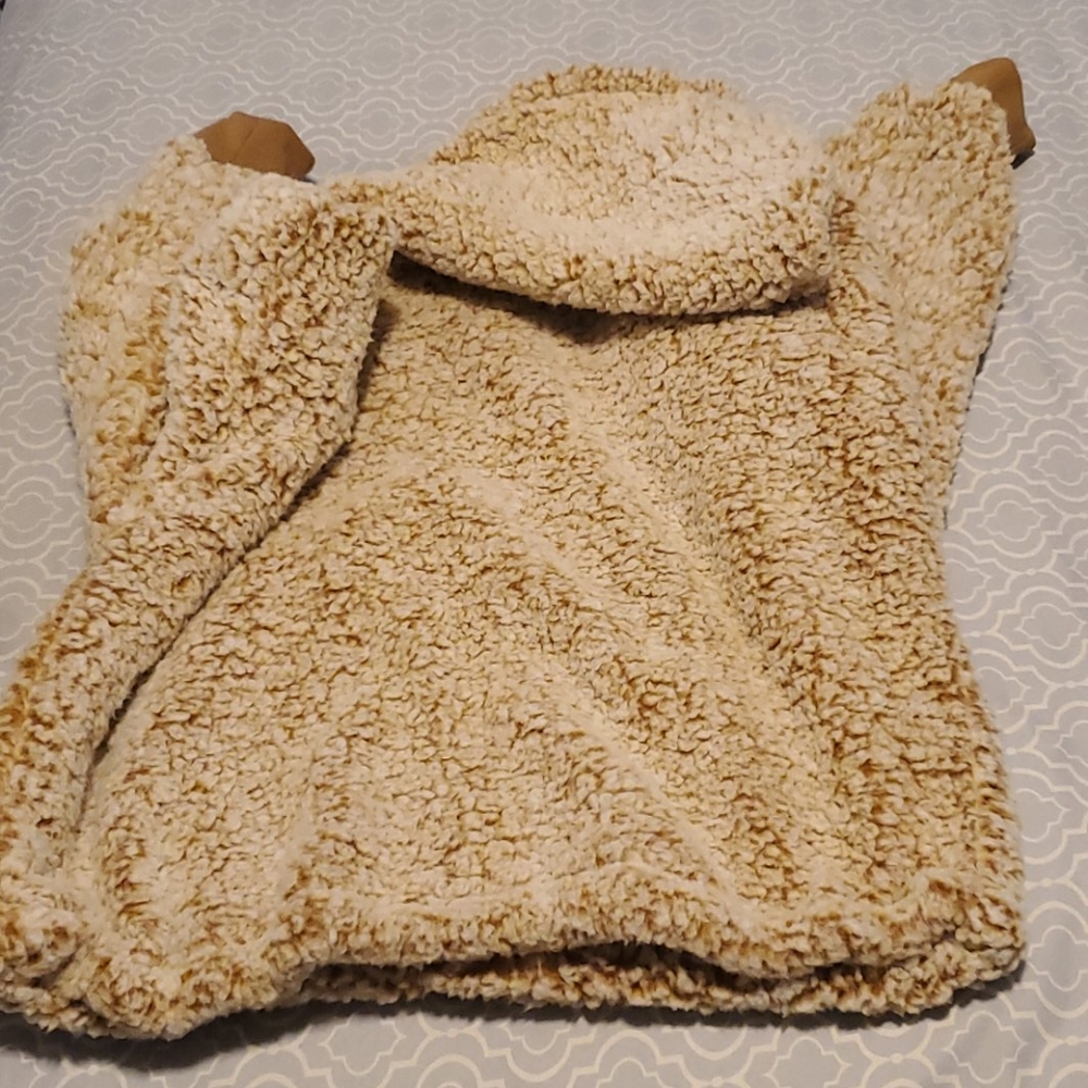 Sweater with hat super soft - Picture 10 of 11